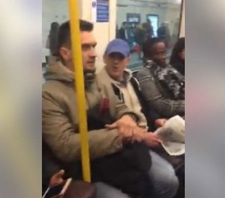 «Tornatene nella tua fottuta giungla», l’uomo pro Brexit insulta un giovane immigrato | VIDEO article-post