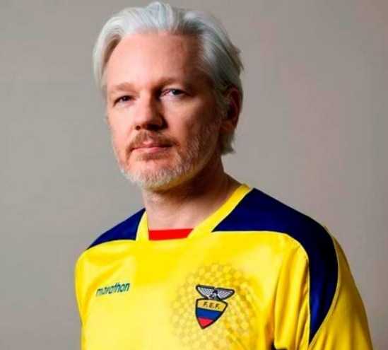 L’Ecuador ha concesso a Julian Assange la nazionalità
