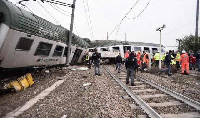 treno deragliato