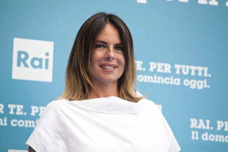 Paola Perego torna in tv e confessa: «Ho molta paura, di notte ho gli incubi» article-post