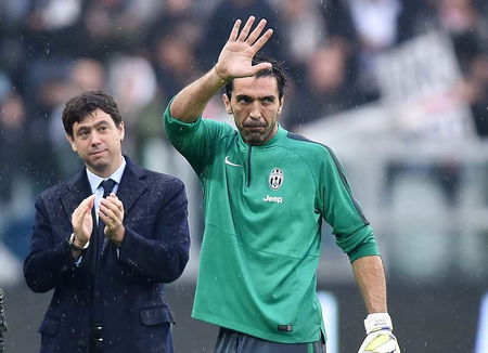Gianluigi Buffon furioso contro la Juventus per la proposta di dimezzargli lo stipendio in caso di rinnovo article-post