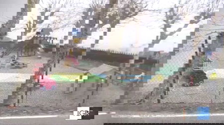 Incubo sulle Dolomiti, un uomo non identificato minaccia: «O mi fate una statua o regalo ai vostri bambini liquirizie piene di chiodi» article-post