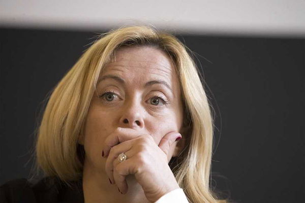 Giorgia Meloni contesta la mancata accusa di omicidio a Innocent Osenghale con una fake news