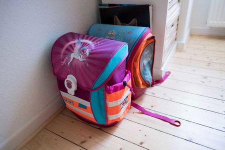 La mamma che picchia la maestra d’asilo sbattendole la testa contro il muro article-post