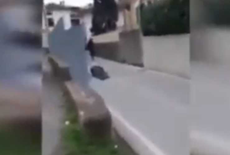 Anziano aggredito a Pistoia, nei guai cinque ragazzini dai 13 ai 16 anni | VIDEO article-post