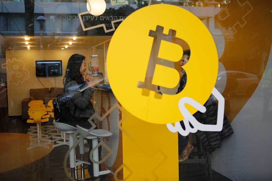 Da 20mila a 7mila dollari: il Bitcoin è crollato. Le altre criptovalute pure article-post