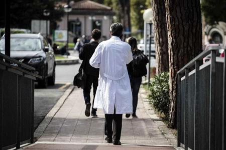 Non ci saranno più medici: meno 45 mila in 5 anni article-post