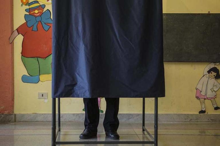 Urne in plexiglass e voto ai fuorisede, questa volta forse ci siamo