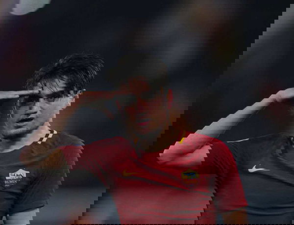 L’esultanza ultra-nazionalista di Under che omaggia l’esercito turco impegnato contro i curdi