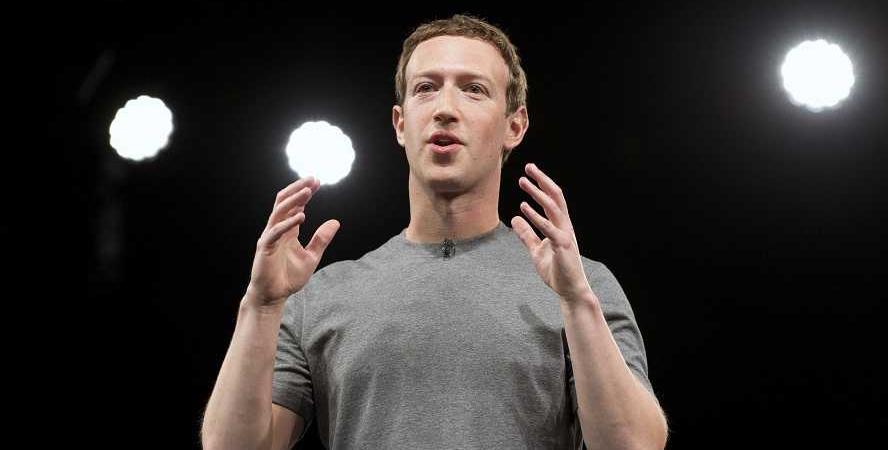 Mark Zuckerberg risponde