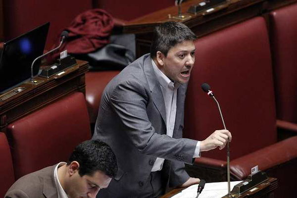 Il recordman delle non-restituzioni M5S Della Valle: «Non chiedo scusa a Di Maio»