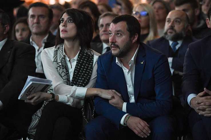 Matteo Salvini vedrà gratis il Festival di Sanremo con Elisa Isoardi article-post