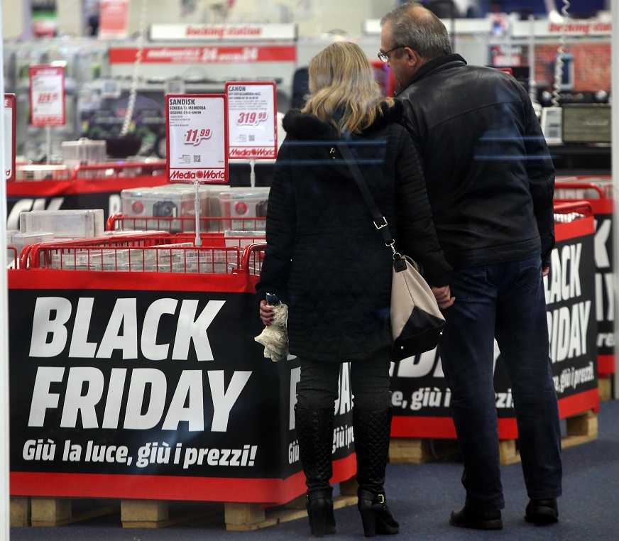 La bufala dei buoni da 1000 euro per Mediaworld su Facebook article-post