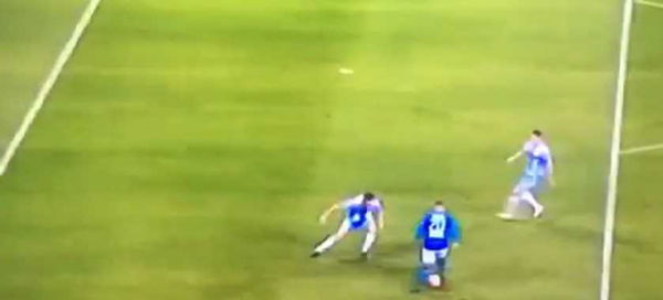 “Siete dei pezzi di me**a! Tifate per la Juve”. L’irruzione durante la cronaca di Sky | VIDEO