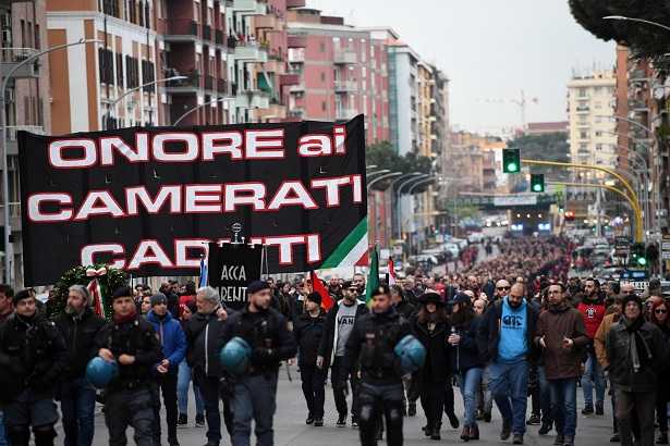 neofascisti