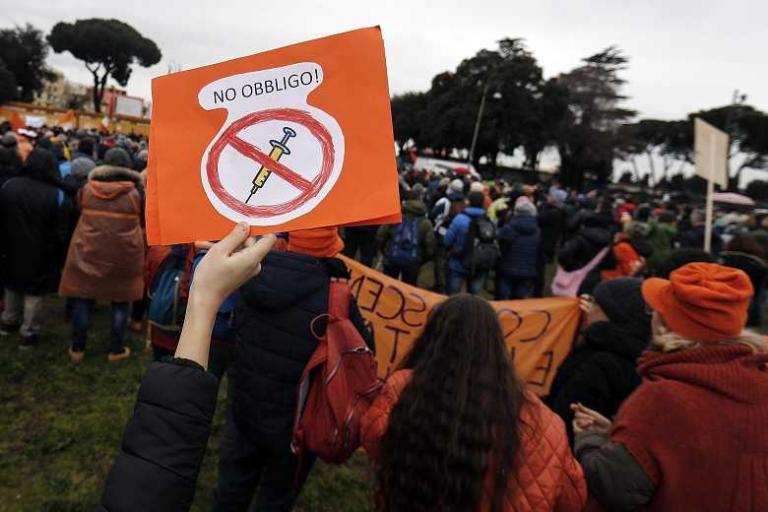 La proposta di legge del M5S Lazio sui vaccini (fatta dai free vax)