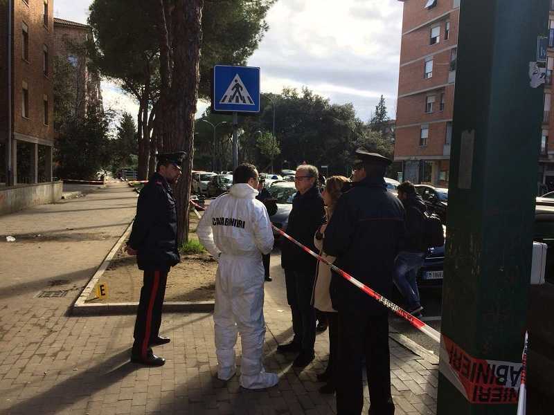 Pisa, un motociclista spara e ferisce 4 persone, poi scappa article-post