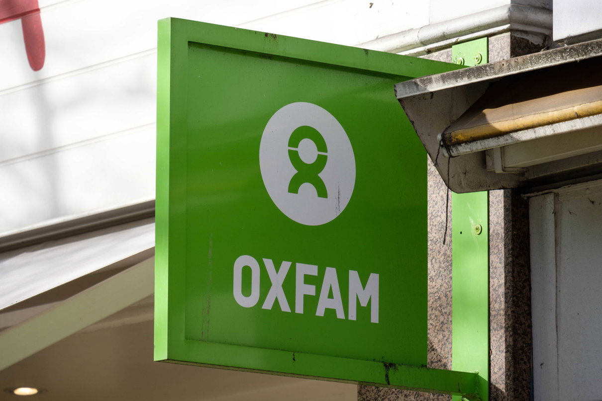 Scandalo Oxfam, la conferma: «Ho fatto sesso con il responsabile della ong ad Haiti quando ero minorenne» article-post