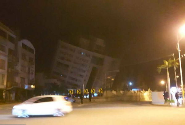Terremoto a Taiwan: crolli e danni a Hualien | FOTO | VIDEO