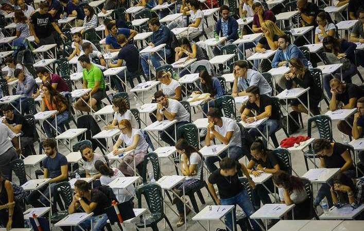 università