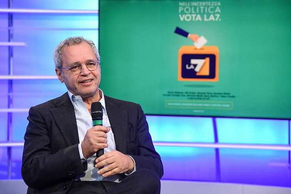 Enrico Mentana blasta Zingaretti