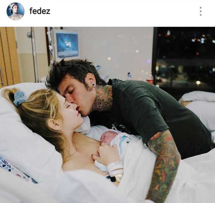 Leone, il figlio di Fedez e Chiara Ferragni è nato: ecco la prima foto article-post