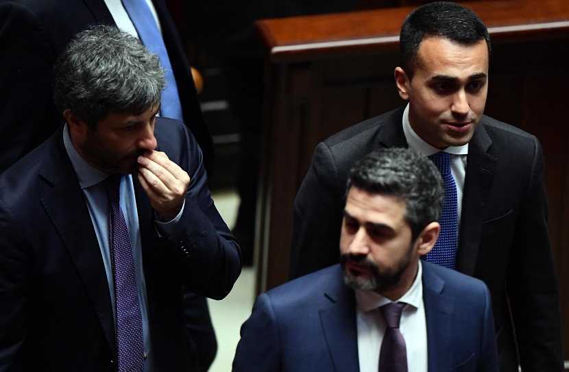 M5S, il piano per dimezzare i costi della Camera dei Deputati, vitalizi e indennità dei parlamentari article-post