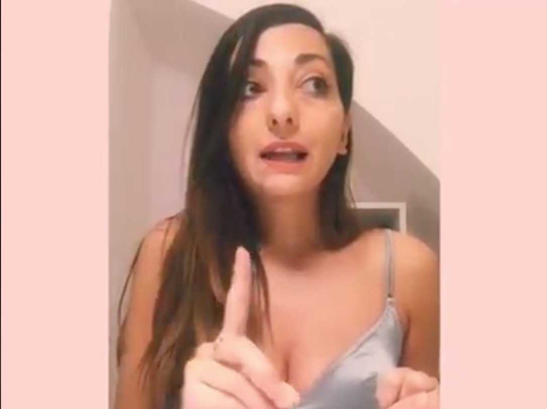 Martina Dell’Ombra vi spiega come si vota superfacilefacile: «È come il Grande Fratello» | VIDEO article-post