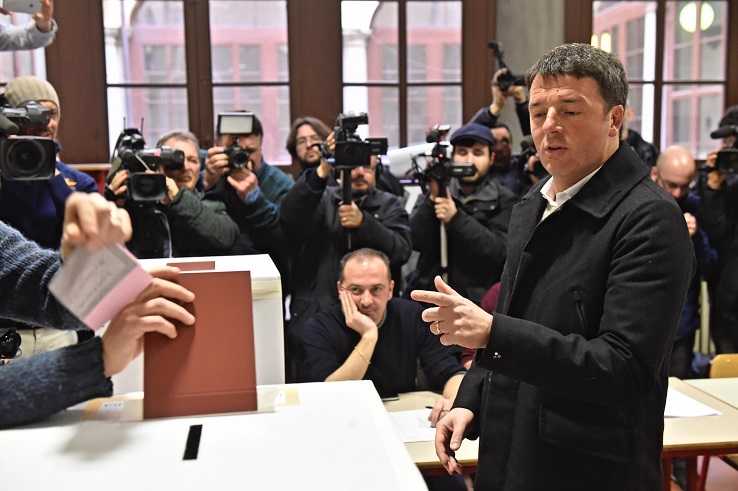 Matteo Renzi si dimette da segretario del Partito Democratico, poi smentisce article-post