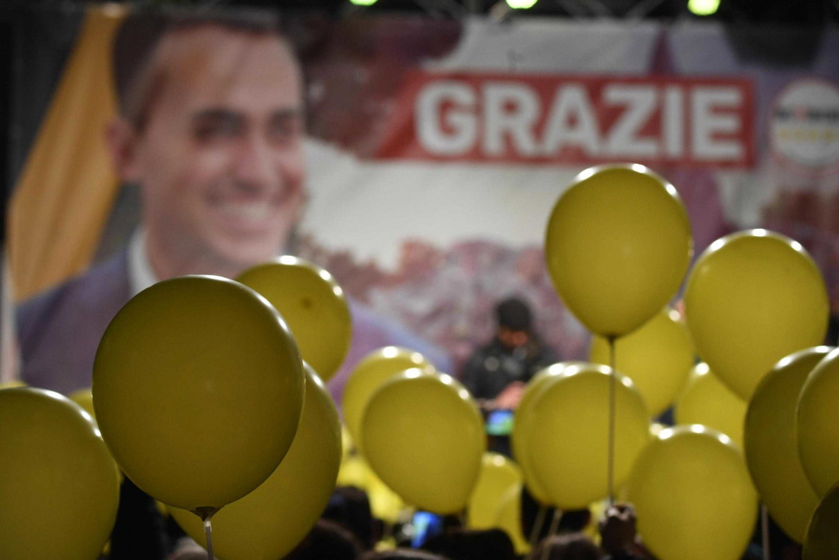 Di Maio, questa non è la Leopolda: a Pomigliano cita (involontariamente) Renzi | VIDEO article-post
