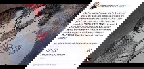 Simona Ventura crede che il murale di Salvini e Di Maio che si baciano sia omofobo