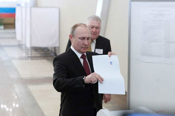 Vladimir Putin rieletto presidente della Russia per la quarta volta