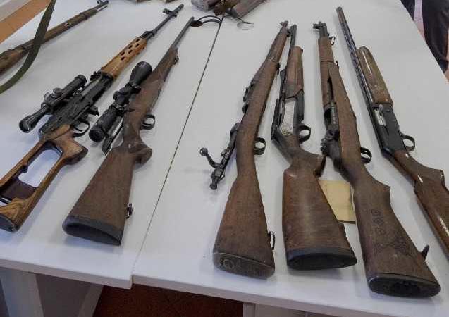 armi detenute illegalmente