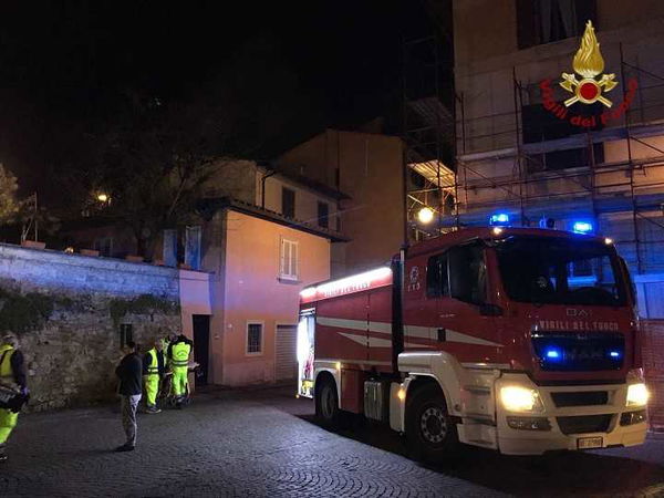 Firenze, incendio in una palazzina di due piani: un morto e due feriti