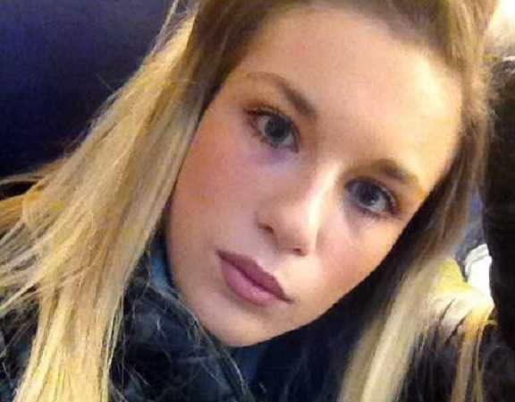 Jessica uccisa a coltellate, il fratello riconosce la moglie del killer sul bus ed estrae una pistola finta article-post