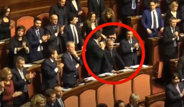 Camere, applauso a Liliana Segre, senatrice a vita. Ma Calderoli non partecipa | VIDEO