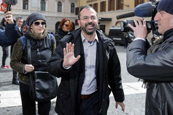Il primo giorno di Fioramonti, futuro ministro M5S: «Mi annoio»
