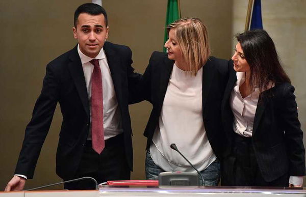 Il Wsj racconta i guai di Roma e il M5S «adatto più alla protesta che al governo»