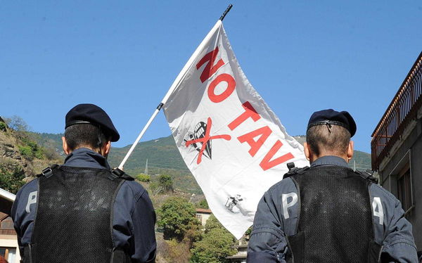 Seguì un’azione dimostrativa dei No Tav, a processo il giornalista Davide Falcioni