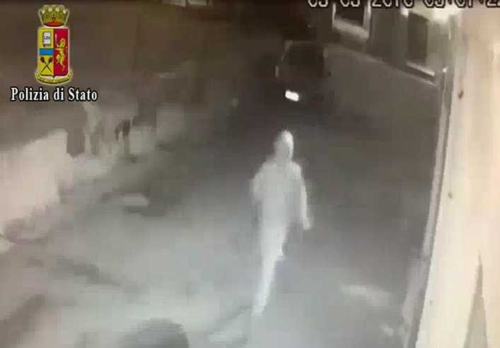 Omicidio del vigilantes, la frase choc della ragazzina: «Che scemi, hanno confessato» article-post