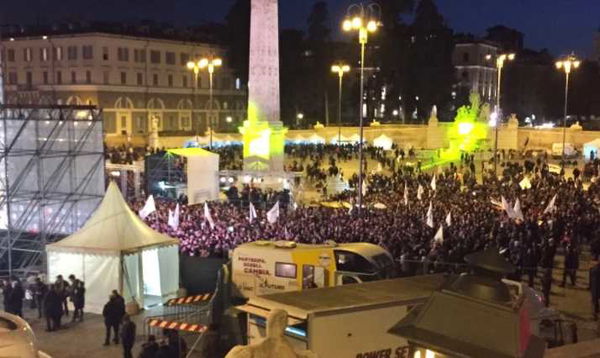 Piazza del Popolo semivuota per il comizio finale di Luigi Di Maio