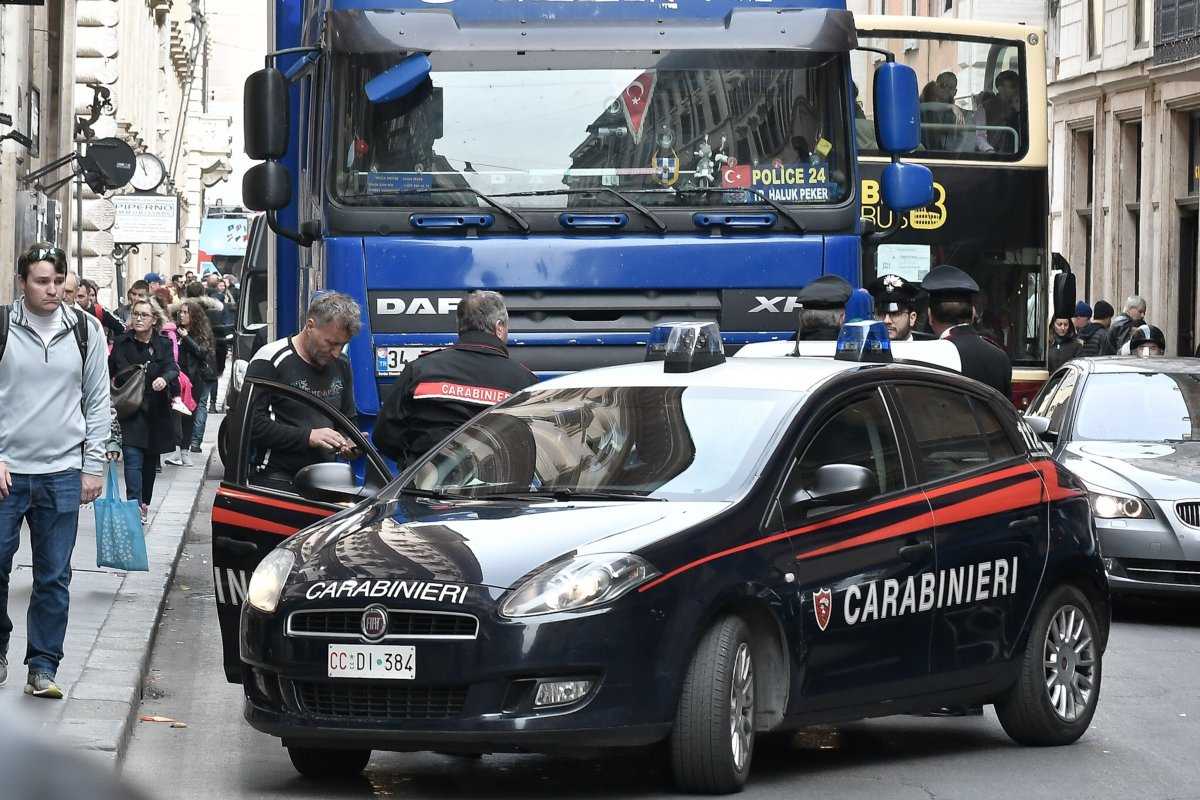 Un tir in Via del Corso: ha eluso la sicurezza per la Pasqua a Roma article-post