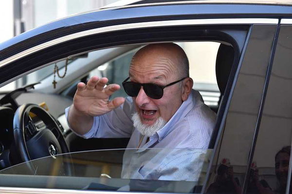 Il padre e la madre di Matteo Renzi sono indagati per false fatture