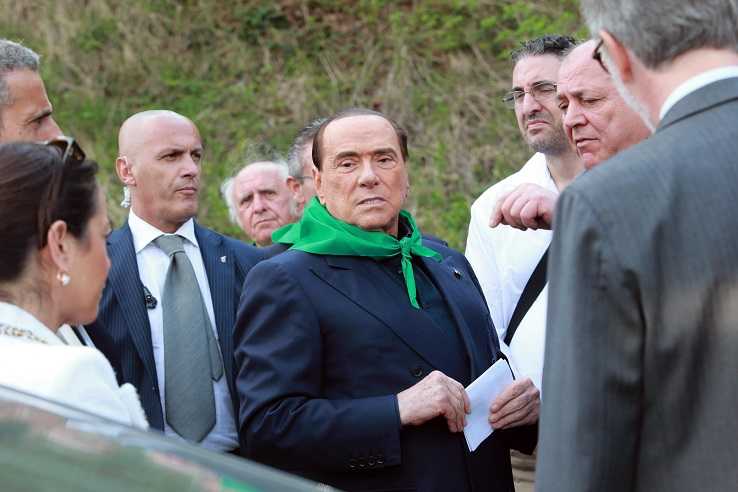 Il paragone di Berlusconi tra italiani e M5S con gli ebrei al tempo di Hitler bocciato da Salvini article-post