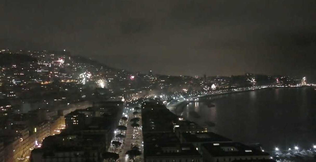 La bufala del carosello di fuochi d’artificio in via Orazio dopo Juventus-Napoli | VIDEO article-post