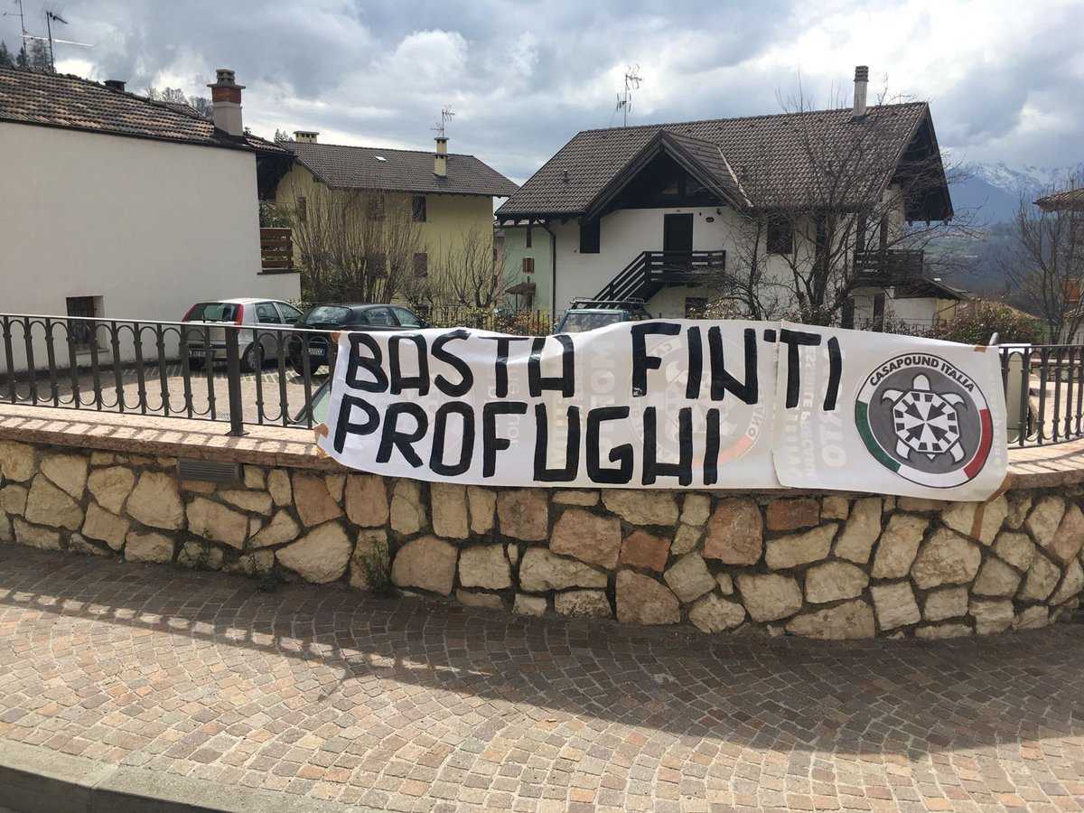 Vuole ospitare 7 migranti nel suo b&b in Trentino, ignoti gli bruciano casa article-post