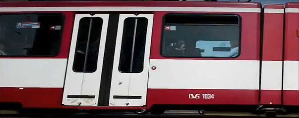 Scontro tra treni metro a Duisburg, almeno 20 feriti | LIVE