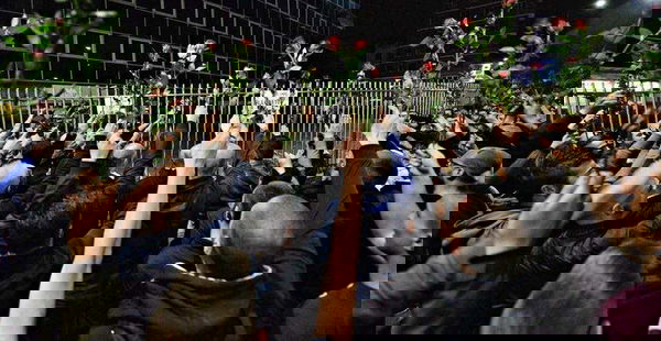 CasaPound e Forza Nuova hanno fatto «piovere fiori a Piazzale Loreto» per Mussolini