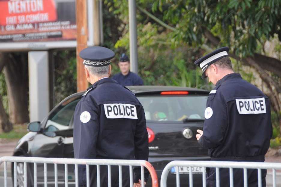 La Francia accusata di falsificare l’età dei migranti minorenni per fermarli a Ventimiglia article-post