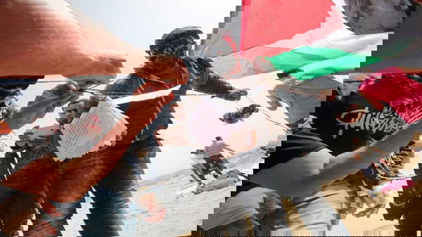 Quinto venerdì consecutivo di proteste a Gaza: almeno 168 feriti